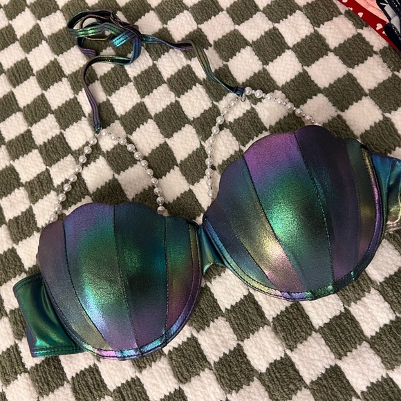 Mermaid swim top. - Picture 4 of 5